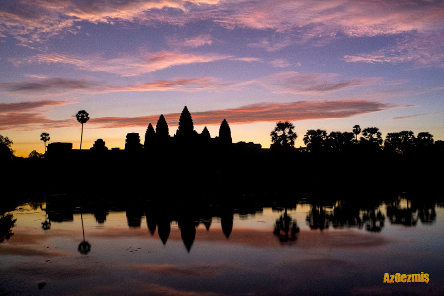 kambocya-angkor-wat-sunrise-reflection-azgezmis